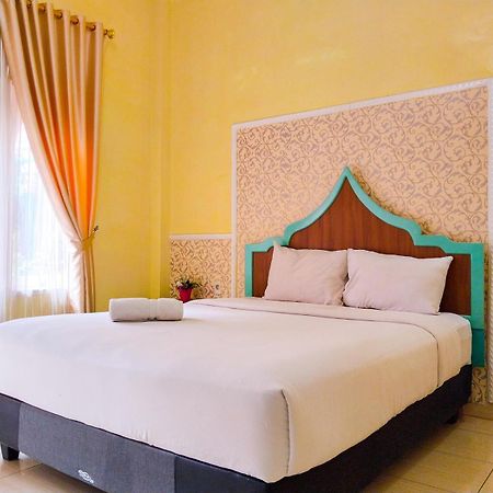 Grand Shaqilla Syariah Hotel Deli Tua Kültér fotó