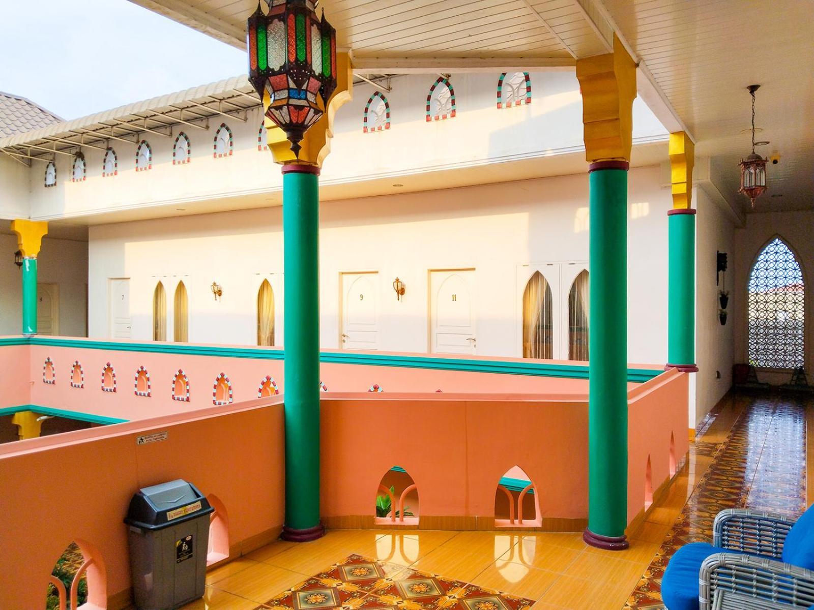 Grand Shaqilla Syariah Hotel Deli Tua Kültér fotó