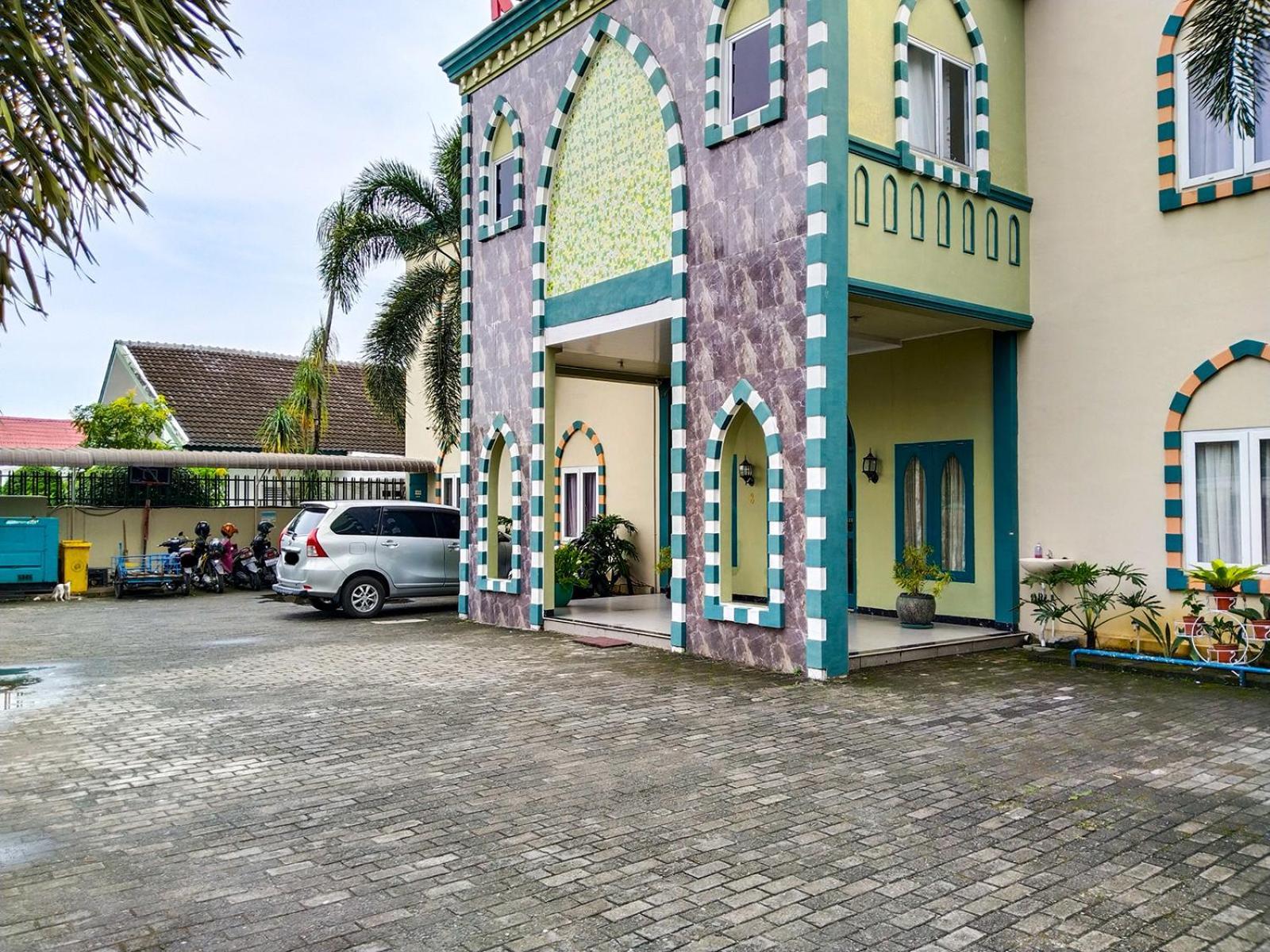 Grand Shaqilla Syariah Hotel Deli Tua Kültér fotó