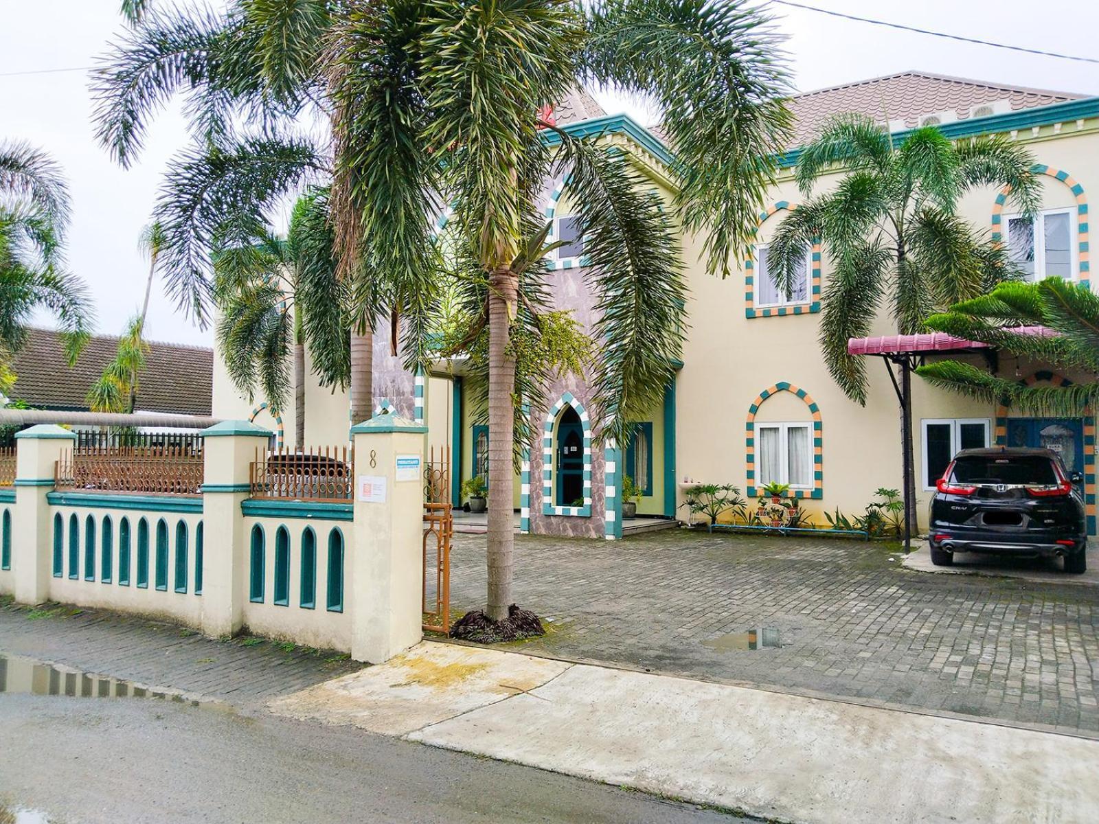 Grand Shaqilla Syariah Hotel Deli Tua Kültér fotó